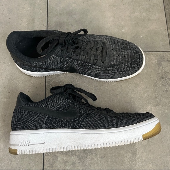 Nike Air Force 1 Flyknit Black 10 womens or 8.5 mens - Picture 1 of 8